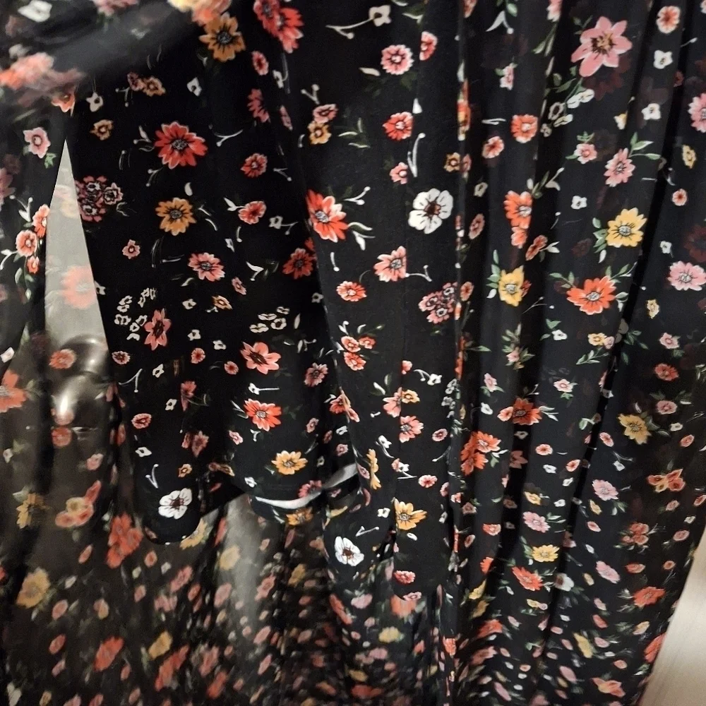 No Boundries Summer Floral Jumper Dress with Shorts One Piece Skirt XL 15-17 - Picture 3 of 5